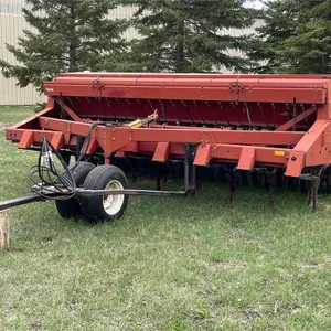 INTERNATIONAL 7200 Press Seed Drill w/ Grass Seed Box Attachment, SELLS OFFSITE!