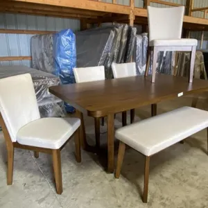 6' Dining Room Table, 4 Chairs, Bench