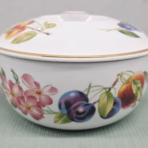 Royal Worcester "Pershore" Casserole Dish