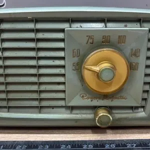 Rogers Majestic RS41 Radio. Untested.