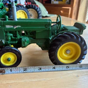 John Deere M diecast