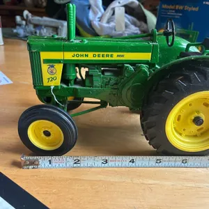 John Deere diesel 720 diecast