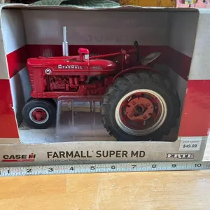 Farmall Super MD diecast