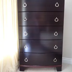 Ashley Furniture Pinella 5-Drawer Chest