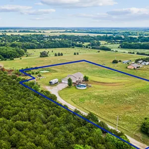 Welcome Home - 5.2 Acre Country Homestead - Practical Rural Lifestyle