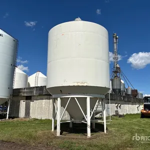 Friesen +/- 1800 bu Smooth Wall Hopper Grain Bin