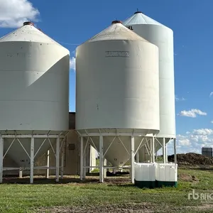 Friesen 1615CE +/- 1800 bu Smooth Wall Hopper Grain Bin