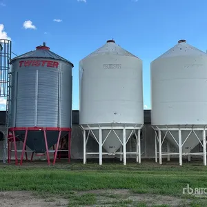 Friesen 1615CE +/- 1800 bu Smooth Wall Hopper Grain Bin