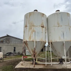 Friesen +/- 12 ton Smooth Wall Hopper Grain Bin