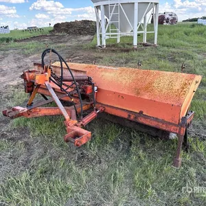 1974 York YB32 96 in 3 pt Hitch Sweeper Attachment