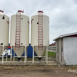 Friesen +/- 16 ton Smooth Wall Hopper Grain Bin