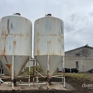 Friesen +/- 12 ton Smooth Wall Hopper Grain Bin