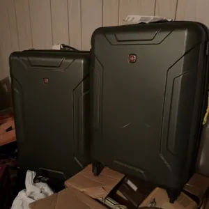 Nice suitcase set with all contents included. The entire room's air is also included with the lot. A