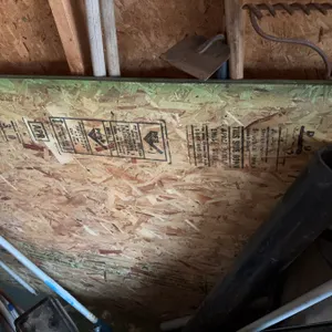 2 new sheets of 4x8 plywood. Both sheets are unused and suitable for various construction or woodwor