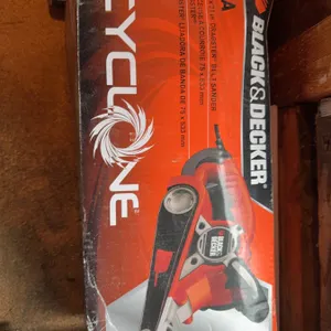Black & Decker Cyclone 7A belt sander, model DS321, corded electric. Features 7 amp motor and 3 x 21