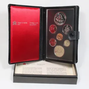 #31 1979 Canada Double Dollar Set Silver Dollar