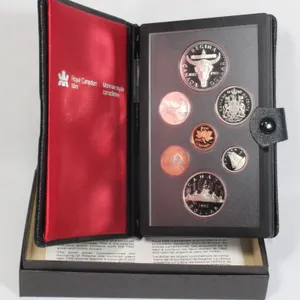 #34 1982 Canada Double Dollar Set Silver Regina