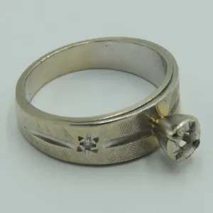 #6 14K Gold Bridal Knot Ring 3 Grams w/ stones