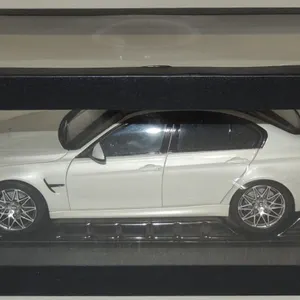 #19 BMW M3 White Diecast 1:18 BWM-Shop