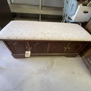 Lane Cedar Chest 45"L x 17"W x 18"H