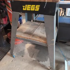 Jegs work table/stand on wheels w vice