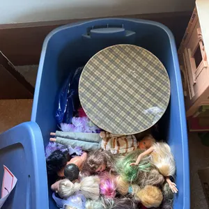 Tote with dolls