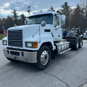 2016 MACK CHU613 PINNACLE TANDEM AXLE DAY CAB TRUCK TRACTOR VIN: 1M1AN07Y6GM022768