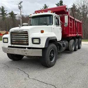 1998 MACK RD690S TRI-AXLE DUMP TRUCK VIN: 1M2P264C3WM025195