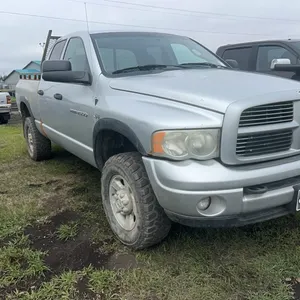 2003 DODGE RAM 2500 4X4 QUAD CAB  SHORT BOX TRUCK
