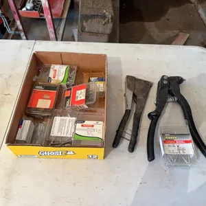 Rivet Gun & Rivets