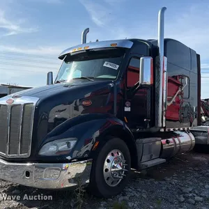 2019 Peterbilt 579 semi truck