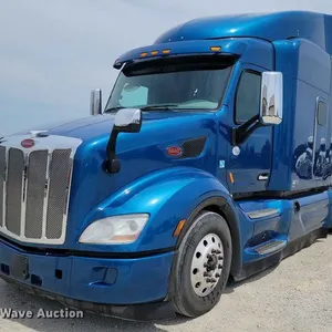 2019 Peterbilt 579 semi truck