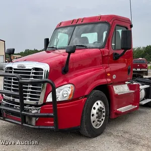 2015 Freightliner Cascadia 125 semi truck