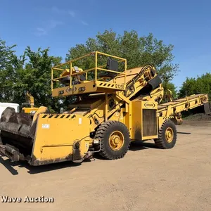 Weiler E1250 material transfer vehicle
