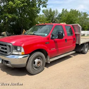 2004 Ford F350 Super Duty Crew Cab flatbed pickup truck
