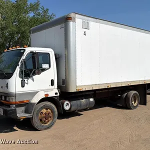 1999 Mitsubishi Fuso FH211 box truck
