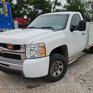 2009 Chevrolet Silverado 3500HD utility bed pickup truck