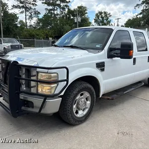 2010 Ford F250 Super Duty Crew Cab pickup truck
