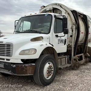 2014 Freightliner M2 refuse truck