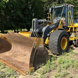 2010 John Deere 724K wheel loader