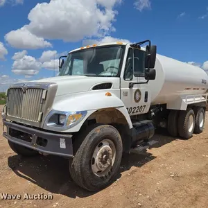 2007 International 7400 water truck