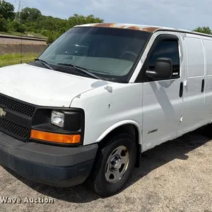 2003 Chevrolet Express 2500 van