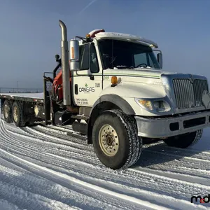 2007 International SF637 T/A Palfinger PK12000 Knuckle Boom Truck