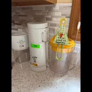 Mixed lot of Mr Coffee Iced Tea Pots