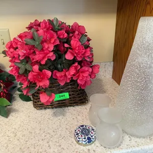 Mixed lot of Floral Arrangements Party Supplies