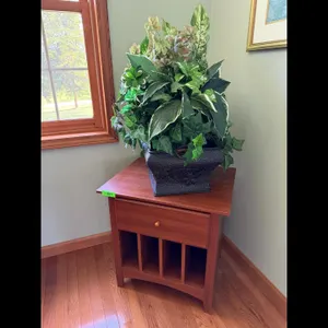 Cherry Mahogany Wood End Table w Drawer