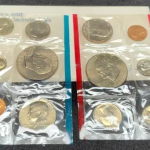 1977 Double Mint Set