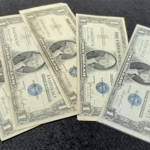 (5) 1935 $1 Silver Certificate Notes
