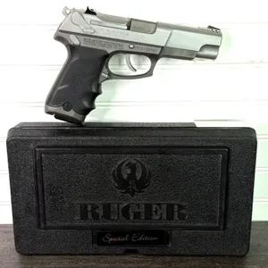 Ruger P89 9mmx19 Pistol with Magazines and Case