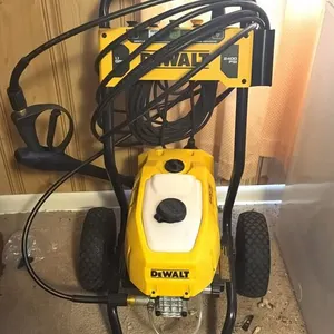 DeWalt Electric Power Washer, (5) Tips, Hose,